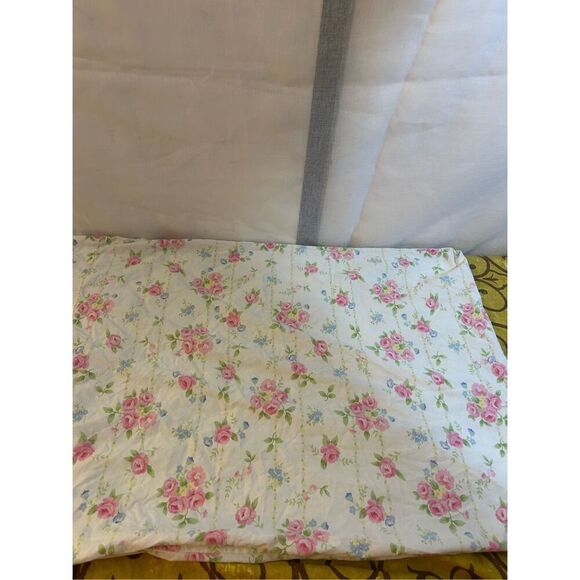 Pottery barn kids standard pillowcase 27"x19.5" Shabby Chic style white and pink - Picture 1 of 5